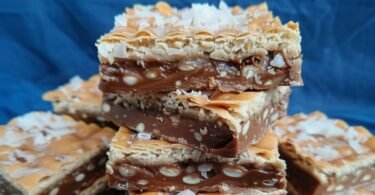 Selbstgemachte Blätterteig Nuss-Nougat-Taschen Köstlicher Hanut-Genuss