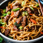 Beef Lo Mein mit Nudeln und knackigem Gemüse