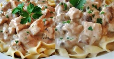 Slow Cooker Hähnchen Stroganoff